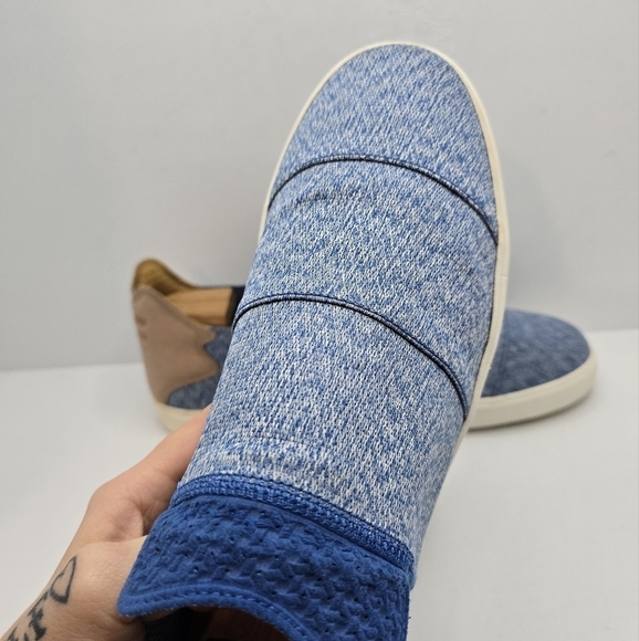 Adidas × Pharrell Williams | Elastic 'EQT Blue' sporty low-top sneakers MENS 11 - Picture 4 of 10